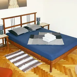 https://honey-home-budapest.inbudapesthotels.com